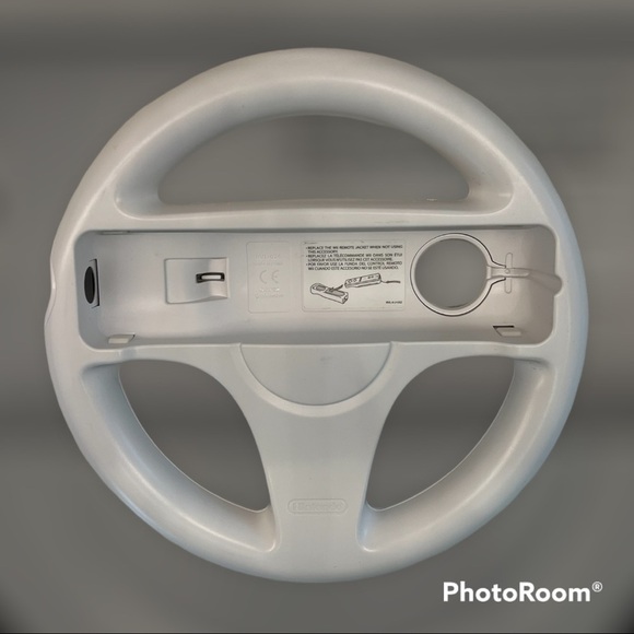 Nintendo Wii wheel controller - Picture 1 of 3